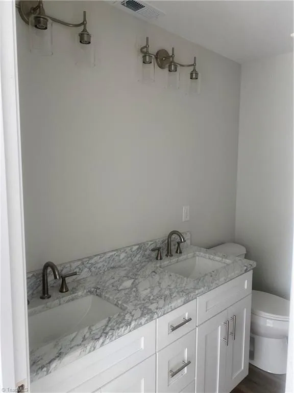1203 Woodbriar Avenue Greensboro, NC 27405