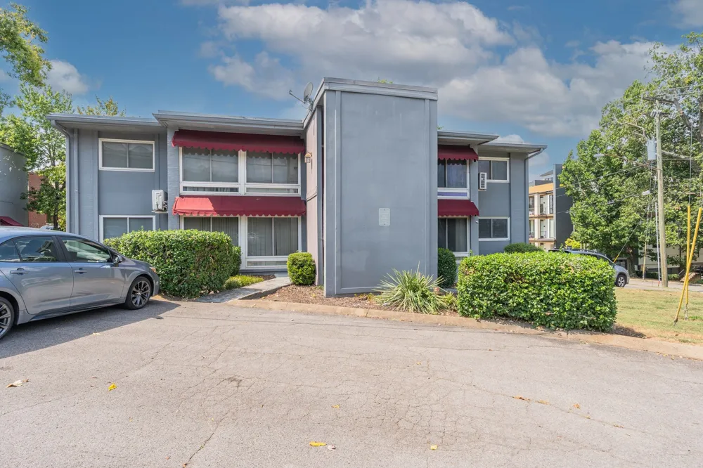 201 Acklen Park Dr #8 Nashville, TN 37203
