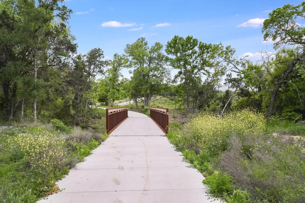 1013 Bear Track Loop Georgetown, TX 78628