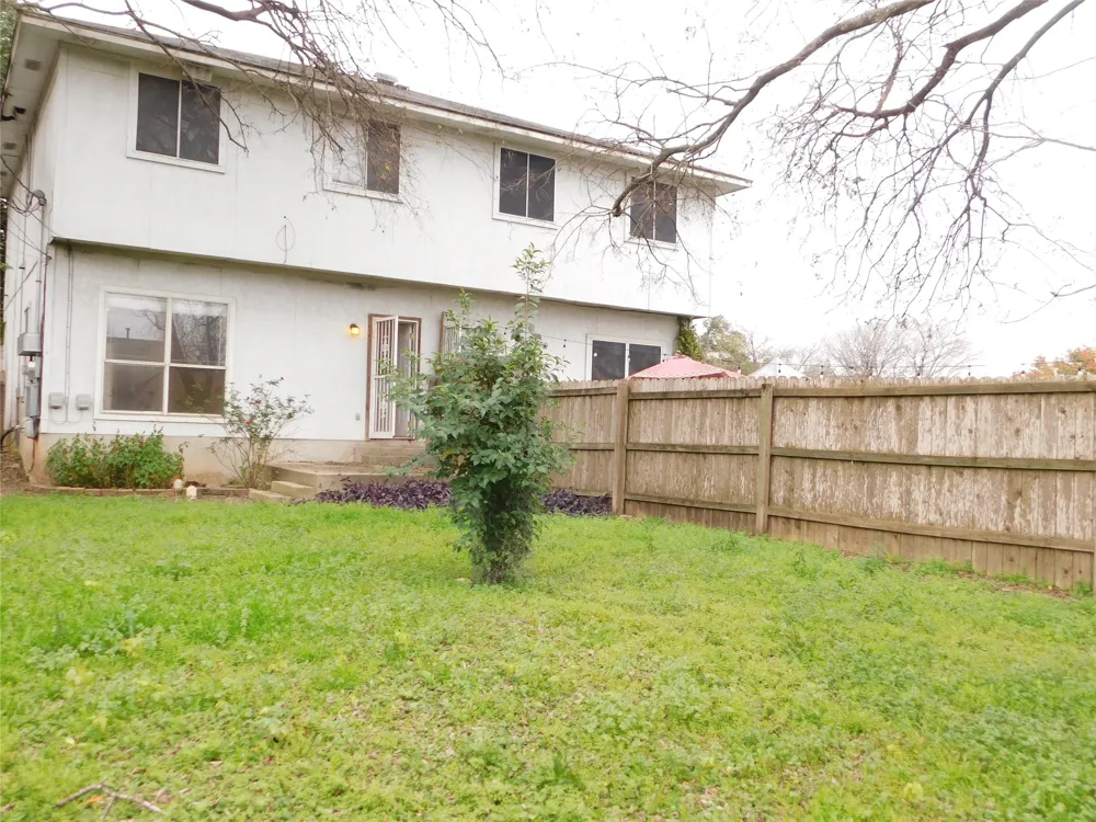 6726 Windrift Way #B Austin, TX 78745