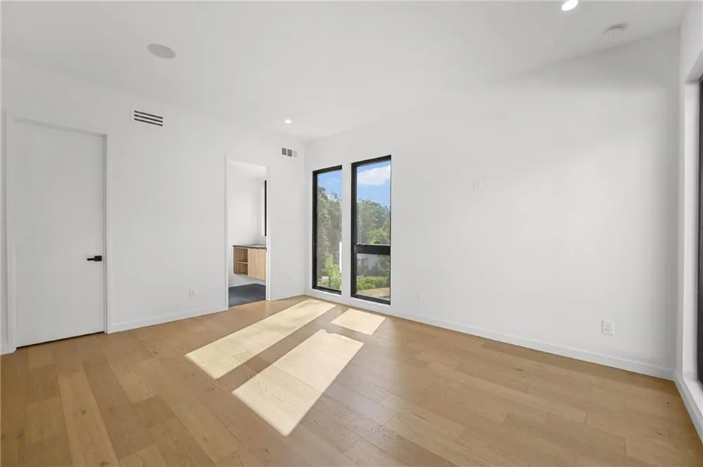 3566 Cantrell Road NE Atlanta, GA 30326