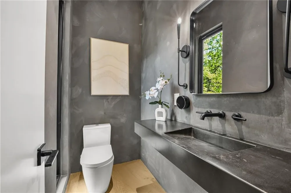 3566 Cantrell Road NE Atlanta, GA 30326