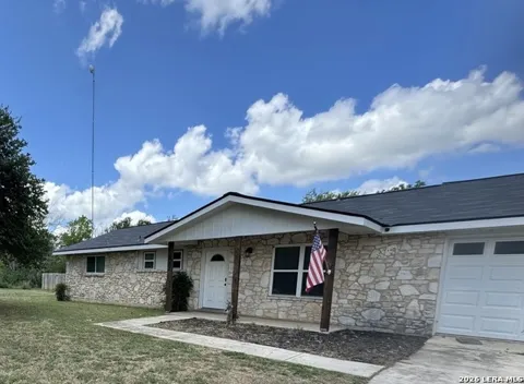 303 DRY HOLLOW RD