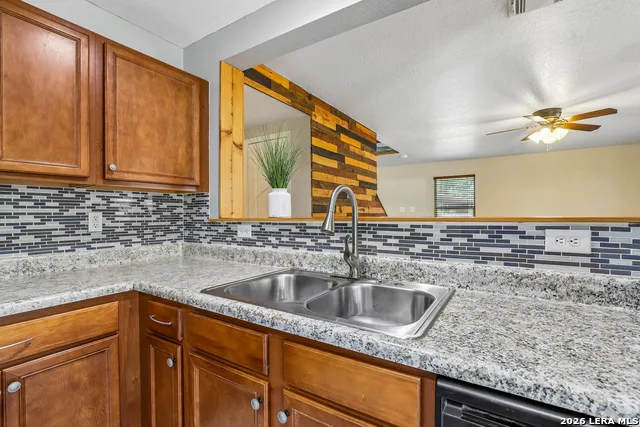 397 COPPER PATH DR New Braunfels, TX 78130
