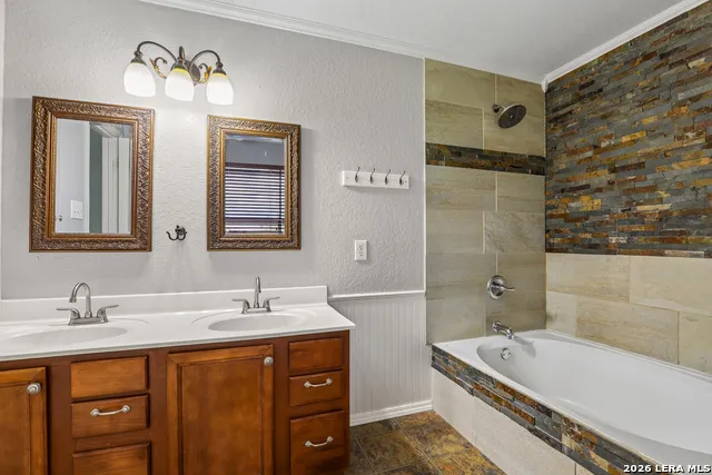 397 COPPER PATH DR New Braunfels, TX 78130