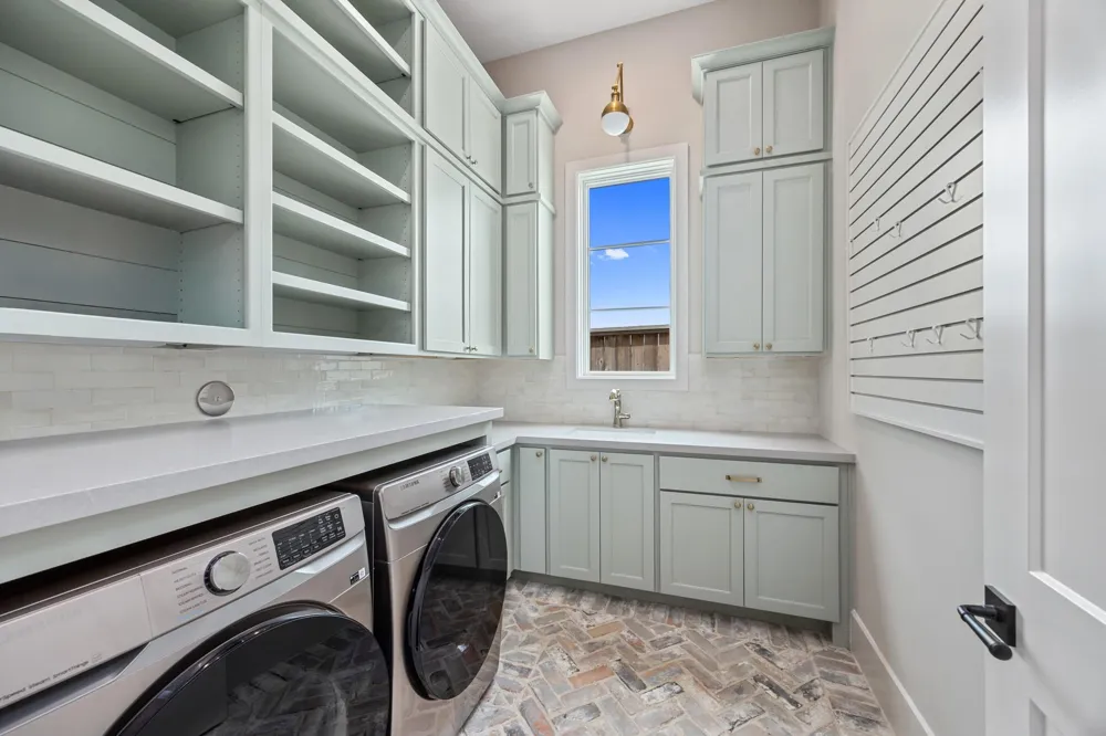 6822 E Warwick Lake Lane Spring, TX 77389