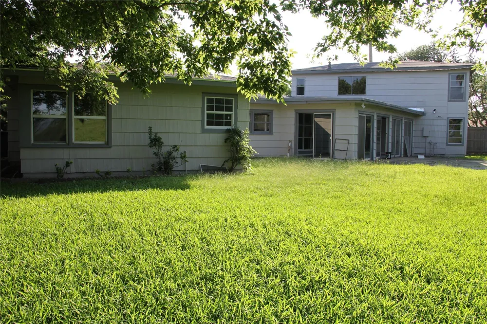126 San Marino Drive Galveston, TX 77550