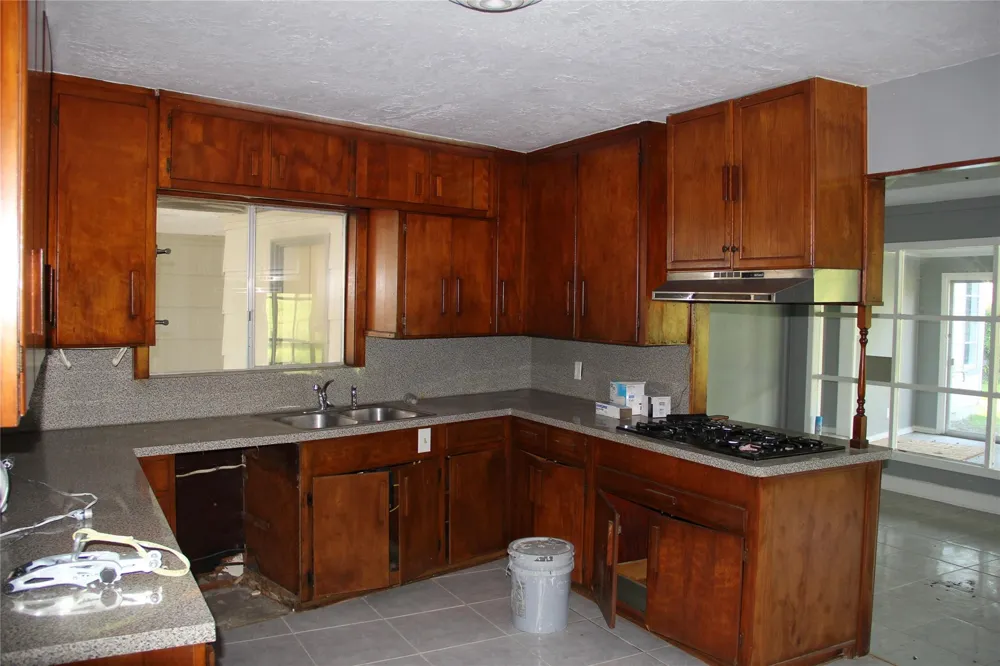 126 San Marino Drive Galveston, TX 77550