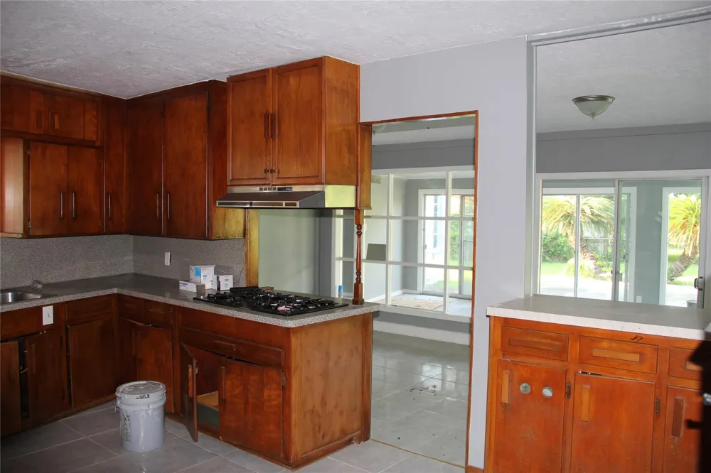126 San Marino Drive Galveston, TX 77550