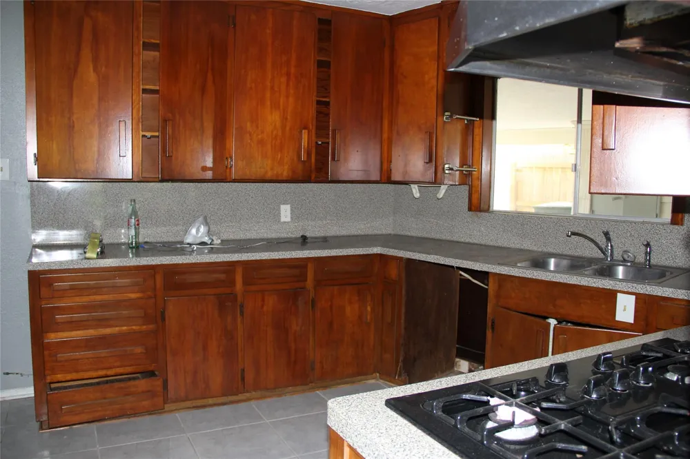 126 San Marino Drive Galveston, TX 77550
