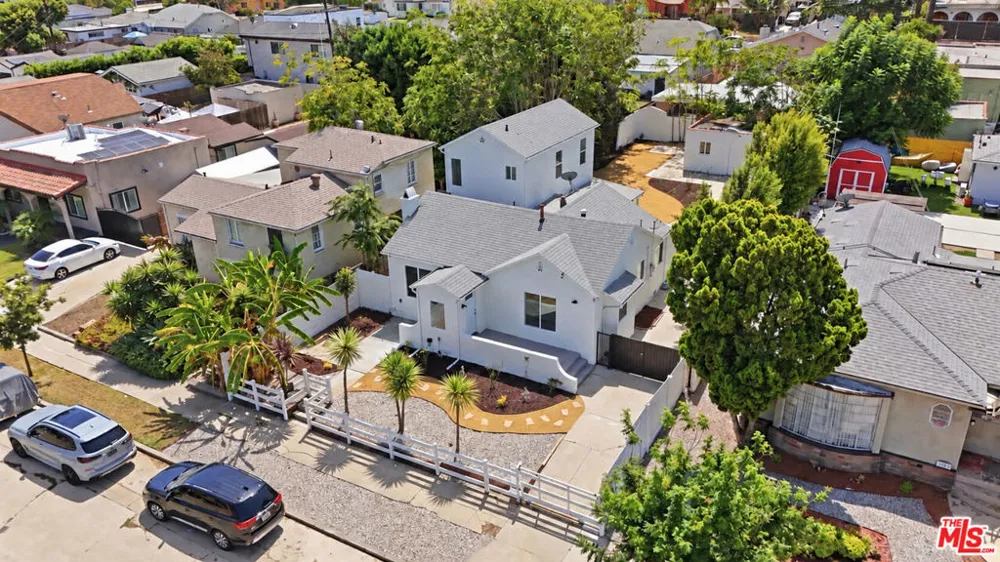 3022 W 73rd Street Los Angeles, CA 90043