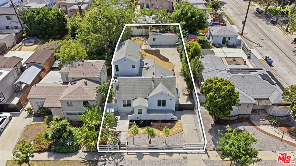 3022 W 73rd Street Los Angeles, CA 90043
