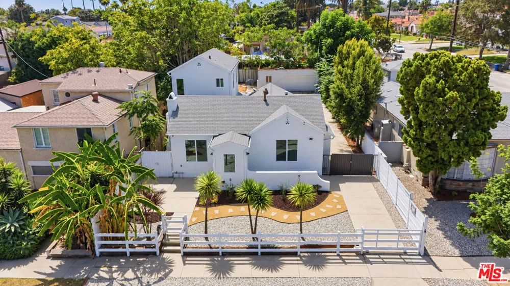 3022 W 73rd Street Los Angeles, CA 90043