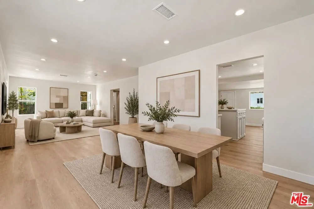 3022 W 73rd Street Los Angeles, CA 90043