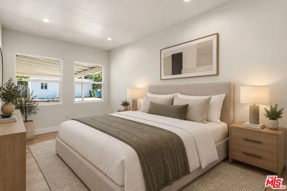 3022 W 73rd Street Los Angeles, CA 90043