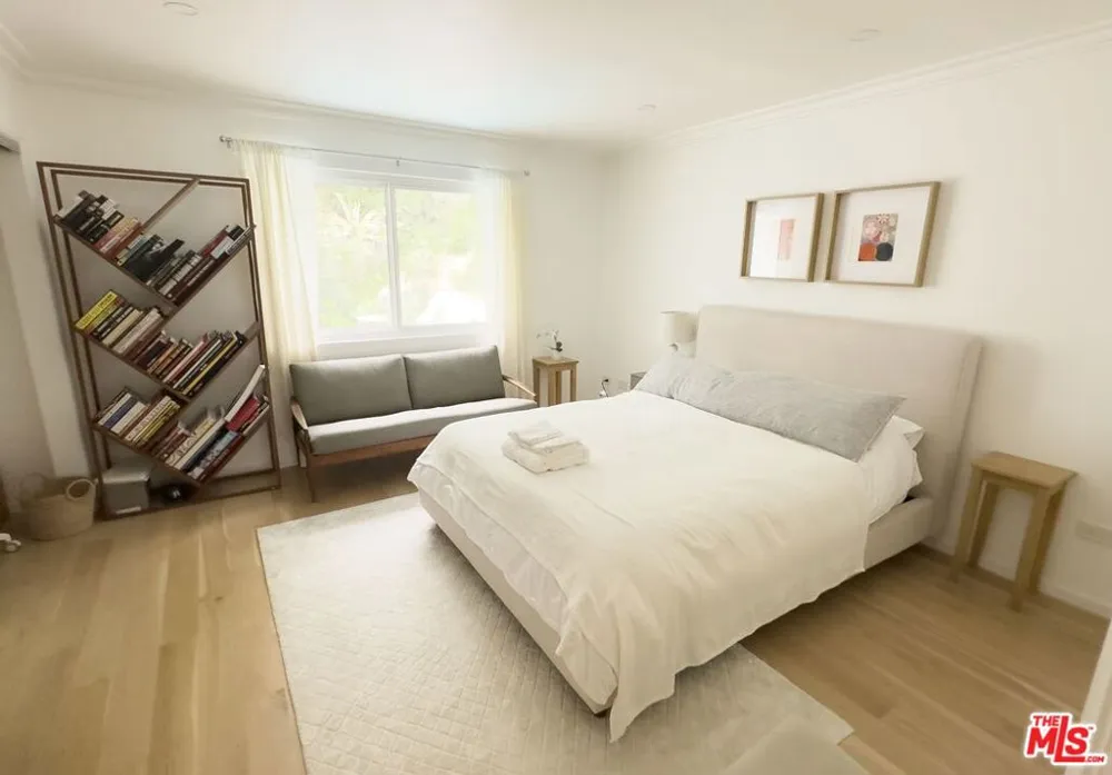 2690 Zorada Drive Los Angeles, CA 90046