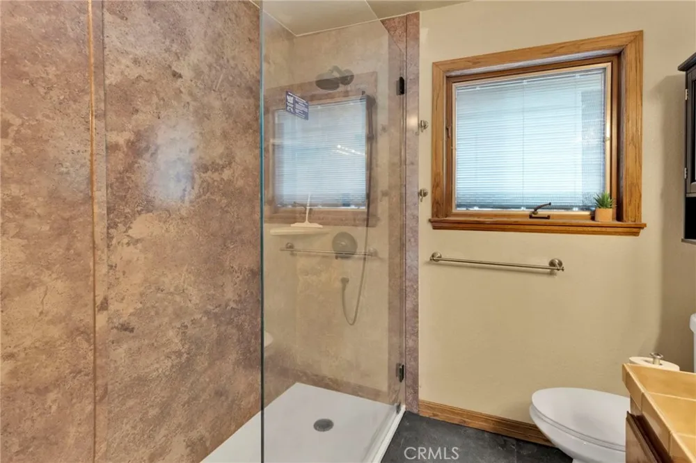 19924 Cronese Apple Valley, CA 92308