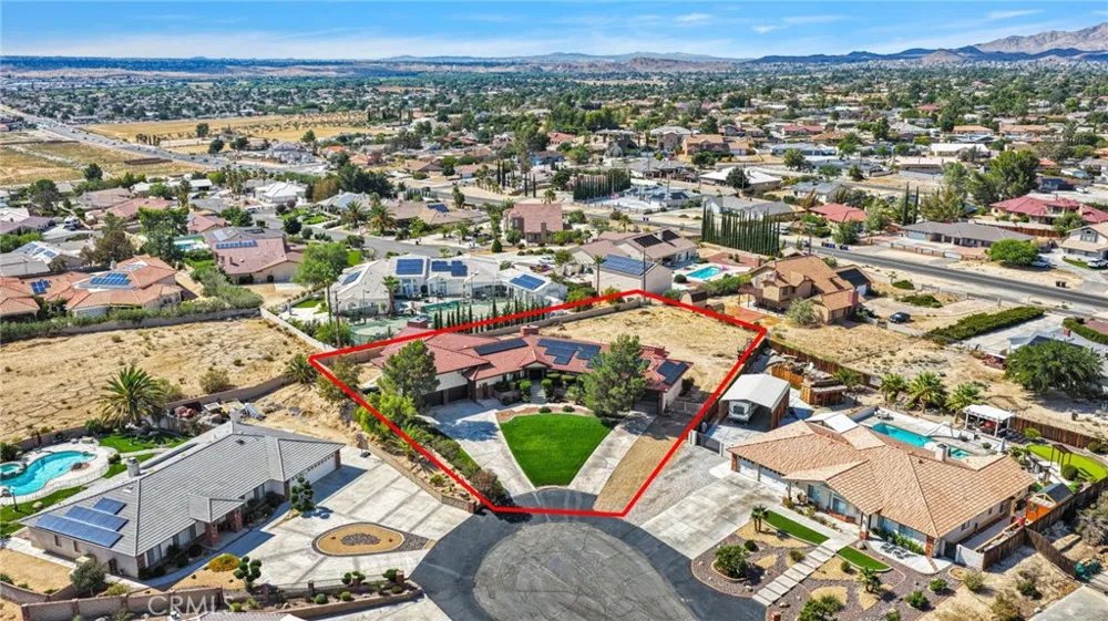 19924 Cronese Apple Valley, CA 92308