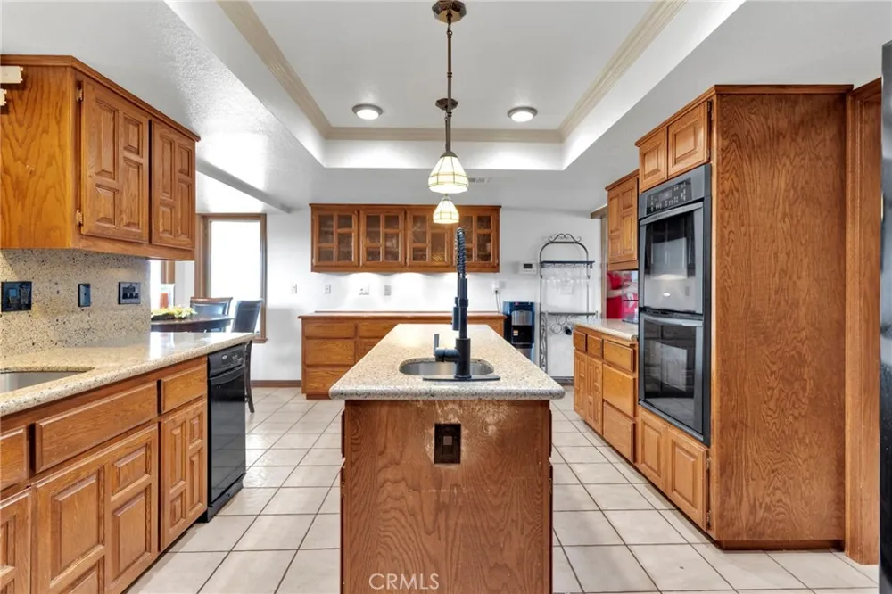 19924 Cronese Apple Valley, CA 92308