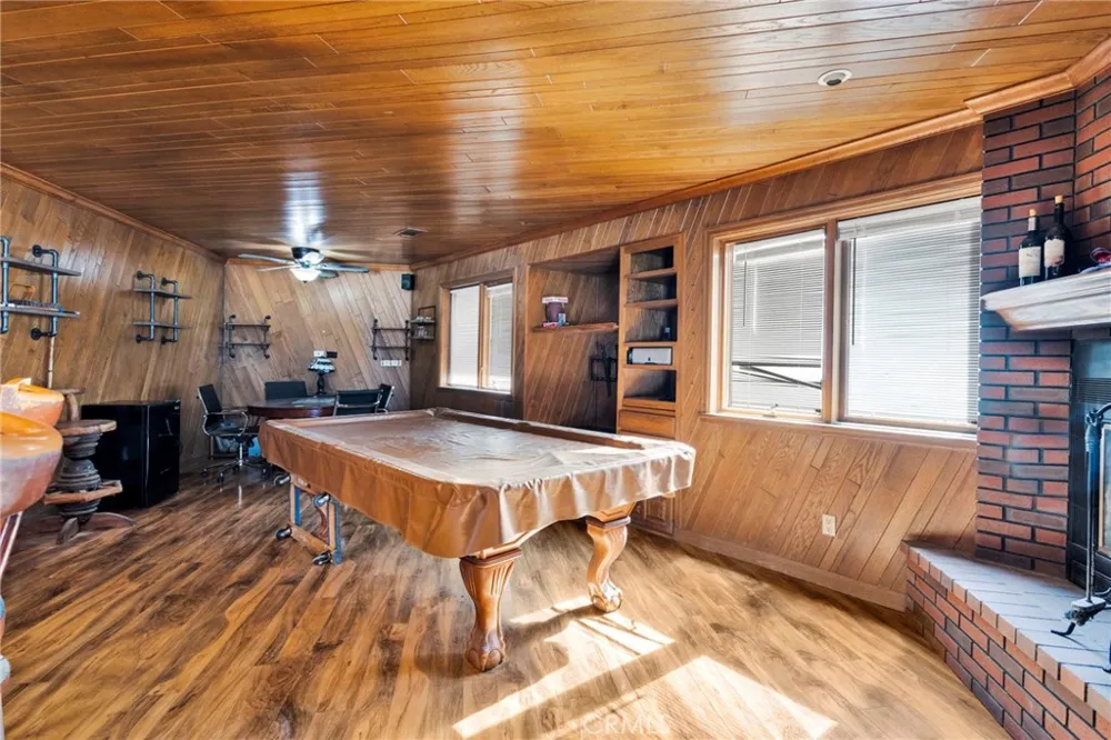 19924 Cronese Apple Valley, CA 92308