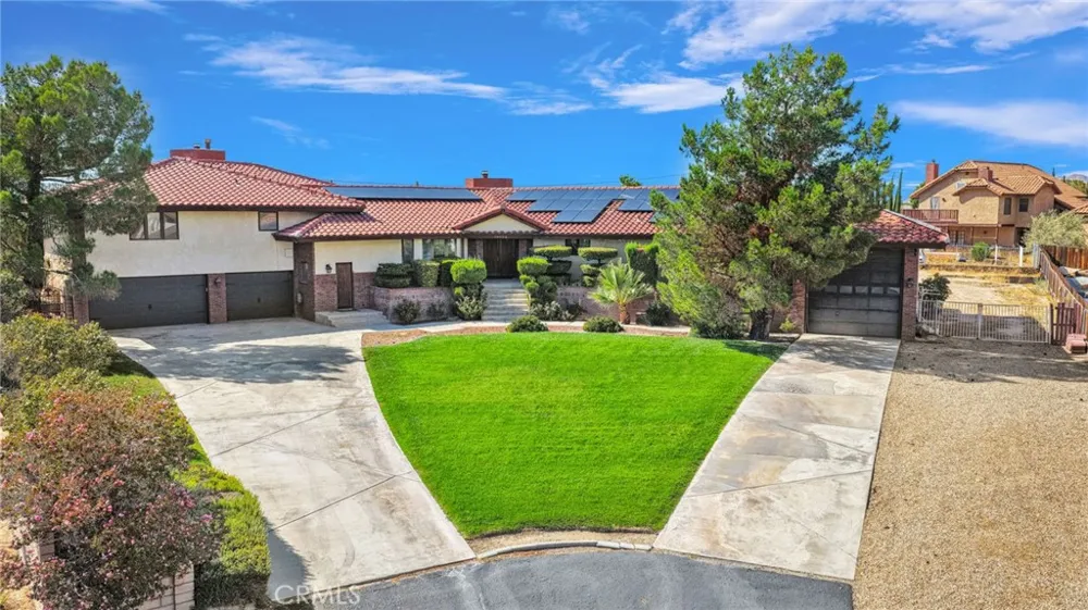 19924 Cronese Apple Valley, CA 92308