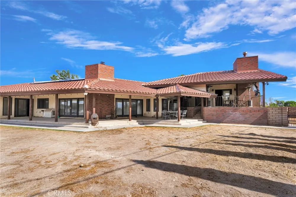 19924 Cronese Apple Valley, CA 92308