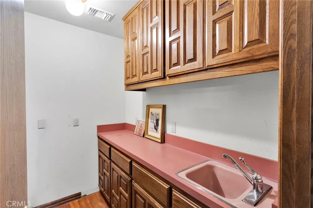 19924 Cronese Apple Valley, CA 92308