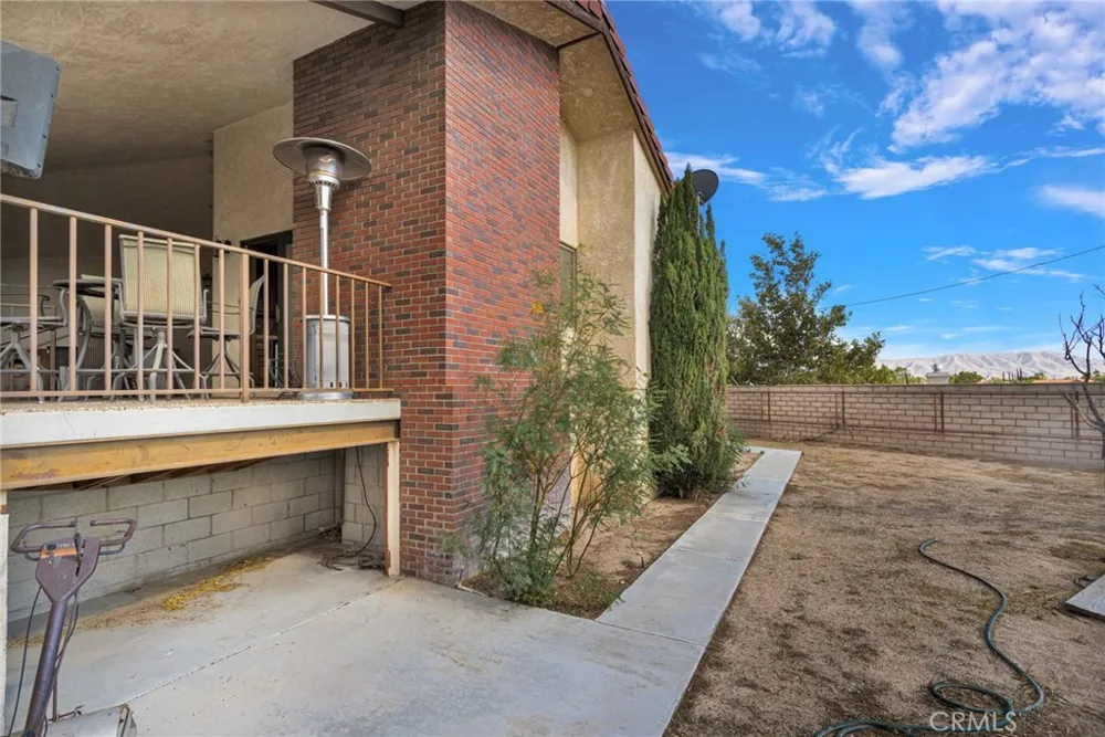 19924 Cronese Apple Valley, CA 92308