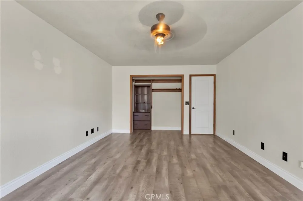 19924 Cronese Apple Valley, CA 92308