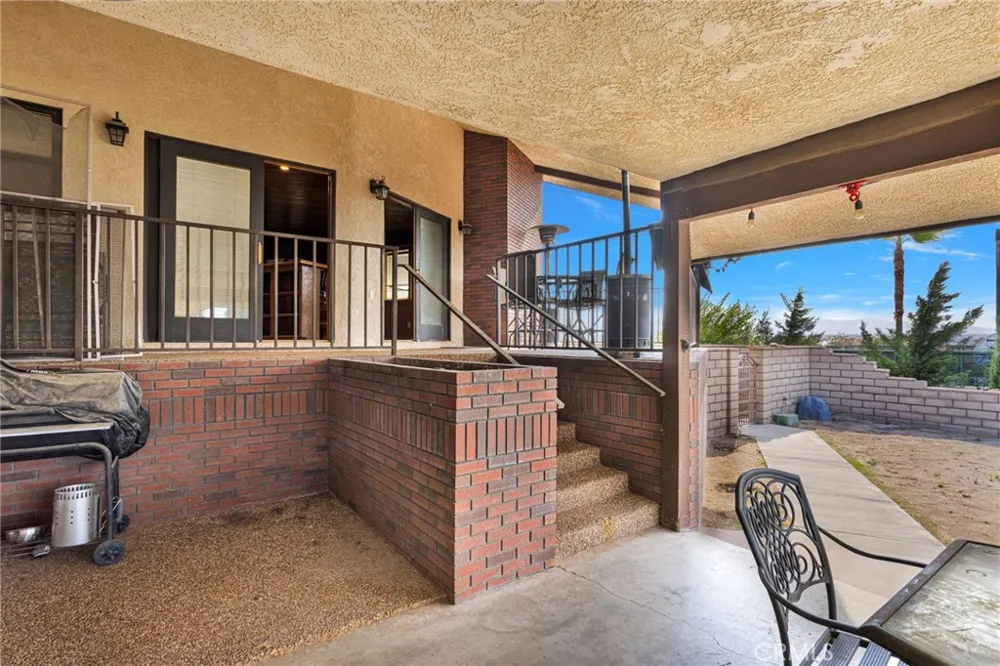 19924 Cronese Apple Valley, CA 92308