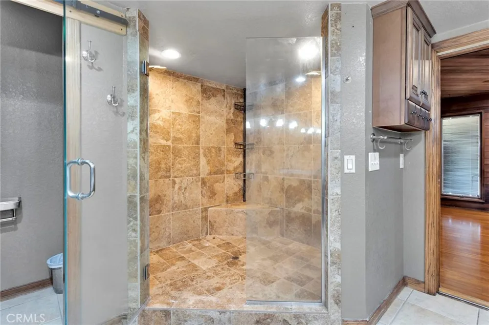 19924 Cronese Apple Valley, CA 92308