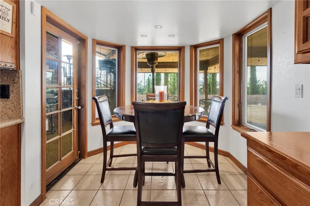 19924 Cronese Apple Valley, CA 92308