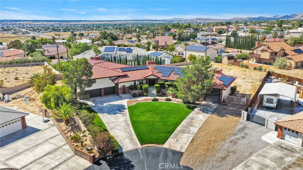 19924 Cronese Apple Valley, CA 92308