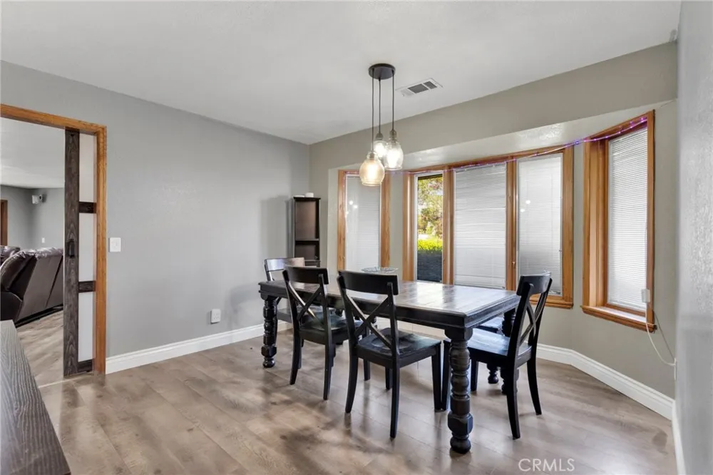 19924 Cronese Apple Valley, CA 92308