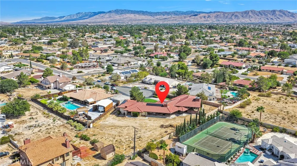 19924 Cronese Apple Valley, CA 92308