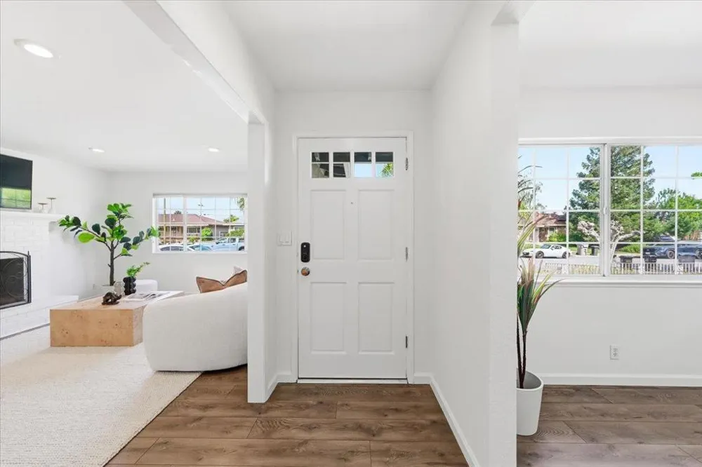 4295 Jan Way San Jose, CA 95124