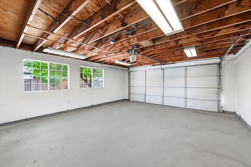 4295 Jan Way San Jose, CA 95124