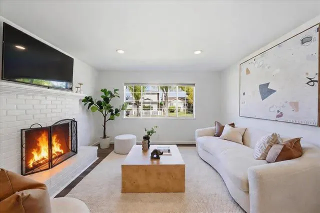 4295 Jan Way San Jose, CA 95124