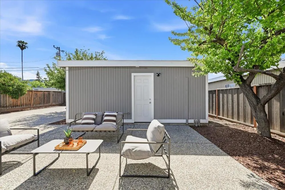 4295 Jan Way San Jose, CA 95124