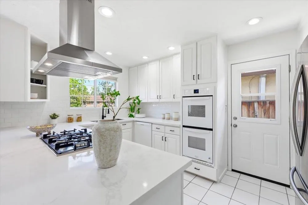 4295 Jan Way San Jose, CA 95124