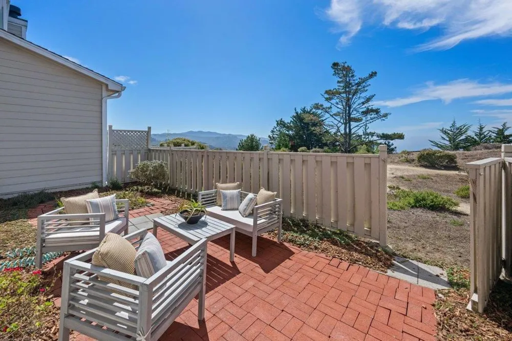 85 Outlook Circle Pacifica, CA 94044