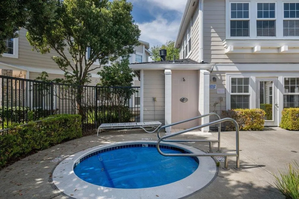 85 Outlook Circle Pacifica, CA 94044