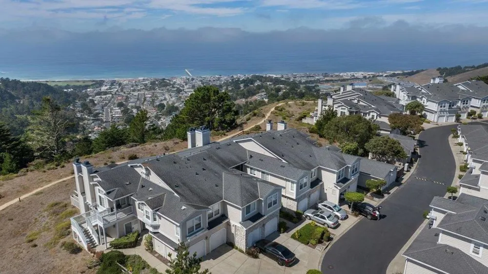85 Outlook Circle Pacifica, CA 94044
