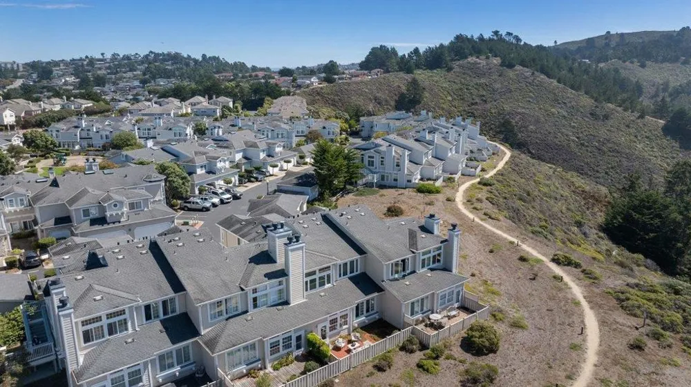 85 Outlook Circle Pacifica, CA 94044