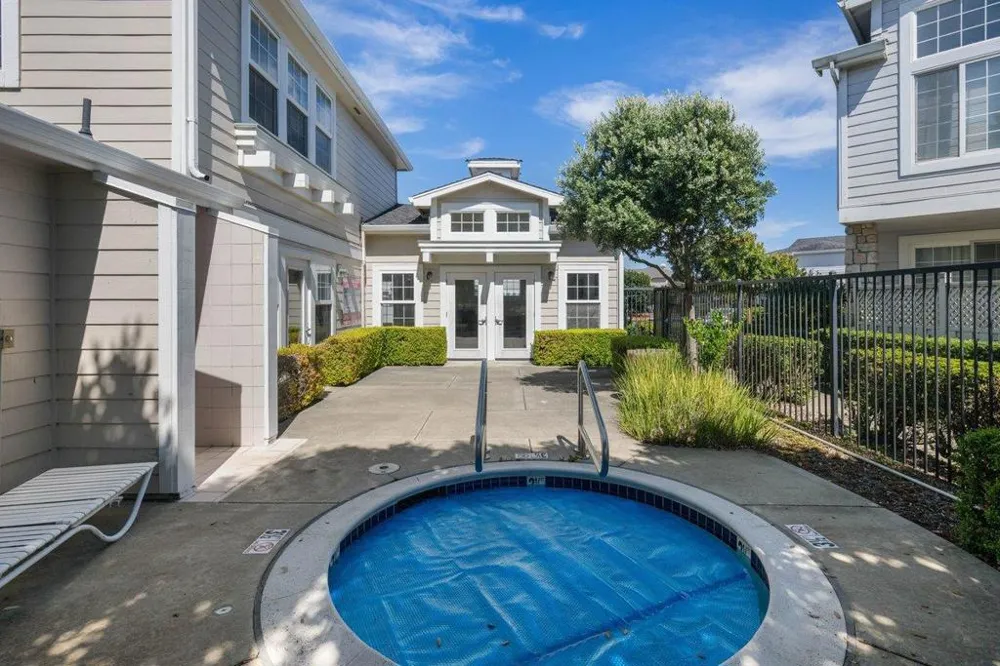 85 Outlook Circle Pacifica, CA 94044