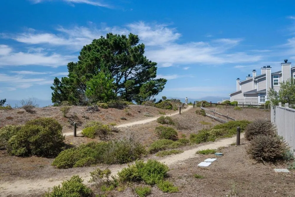 85 Outlook Circle Pacifica, CA 94044
