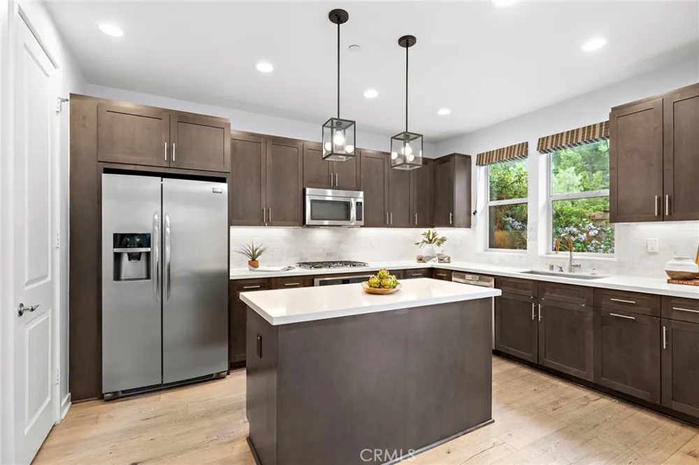 69 Clover Lake Forest, CA 92630