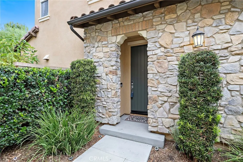 69 Clover Lake Forest, CA 92630