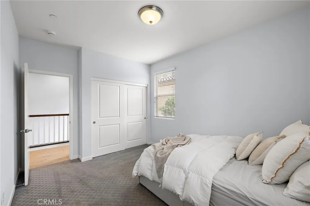 69 Clover Lake Forest, CA 92630