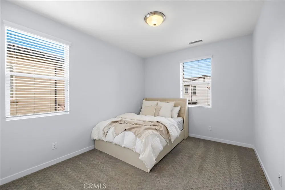 69 Clover Lake Forest, CA 92630